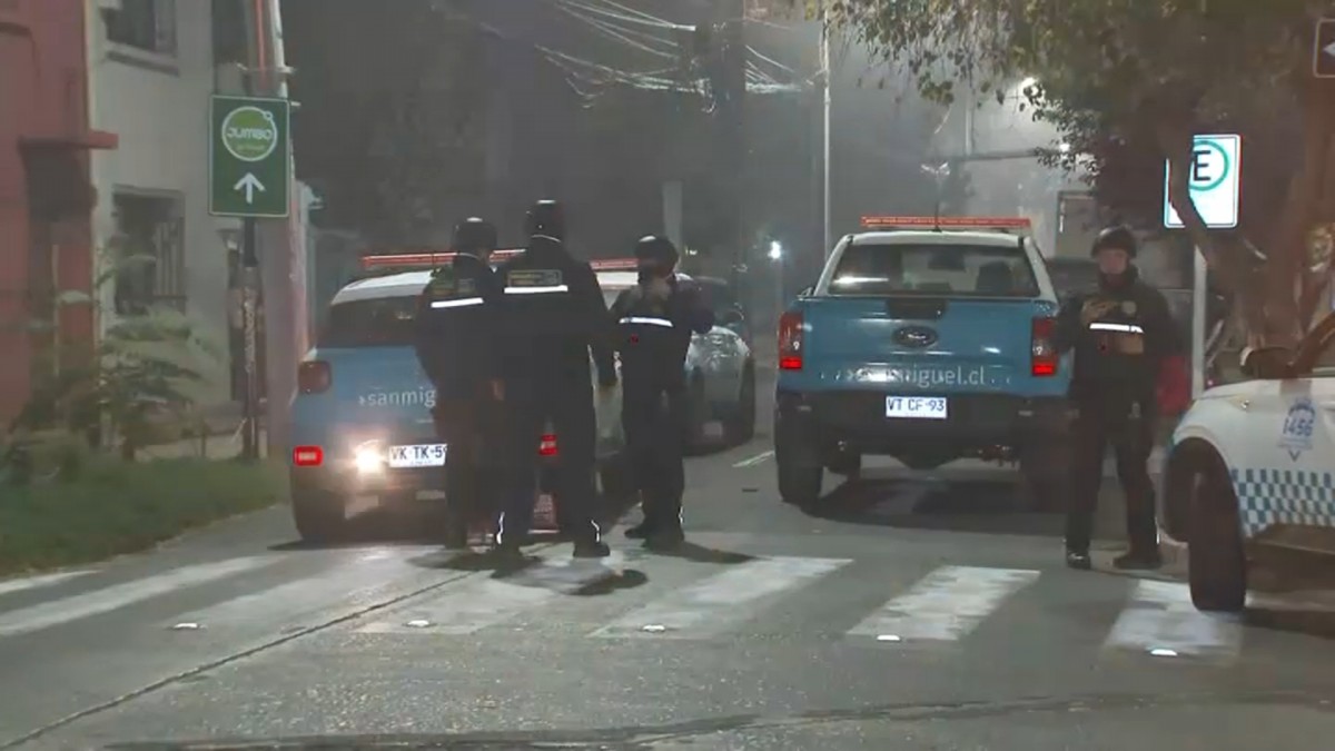 Turbazo en San Miguel: Dueño de casa repele asalto y mata un delincuente y deja heridos a otros tres