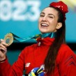 Un video viral en TikTok mostró la aparición de la karateca Valentina Toro en la serie Los 80 cuando era niña. La también medallista de oro recordó su experiencia como extra en la serie chilena.