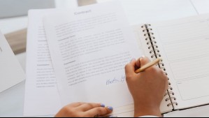 ¿Se puede tener dos contratos al mismo tiempo?