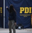 Una mujer de 65 años murió tras ser atacada por \\\'sujetos vestidos de negro, encapuchados y premunidos de armas blancas\\\' en Coronel, región del Biobío. Su pareja resultó herida.