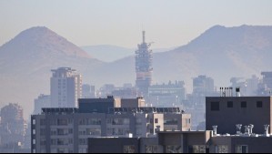 Decretan alerta ambiental para la Región Metropolitana este domingo por mala calidad de aire: Así regirá la restricción vehicular