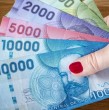 BancoEstado habilitó la plataforma ?No lo cobraste, donde las personas pueden consultar con su RUT si tienen bonos, subsidios o beneficios estatales pendientes de cobro.