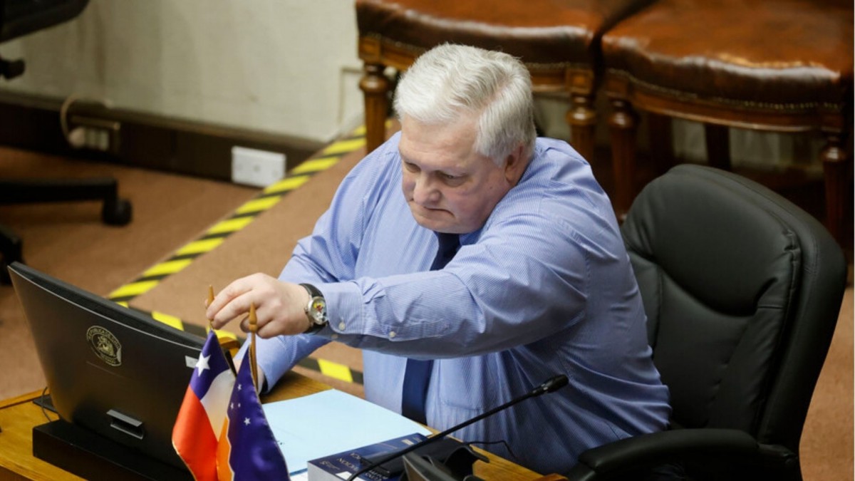 Senador Kusanovic pone condiciones al Gobierno por Reconstrucción: 'Mi voto no va a ser barato'