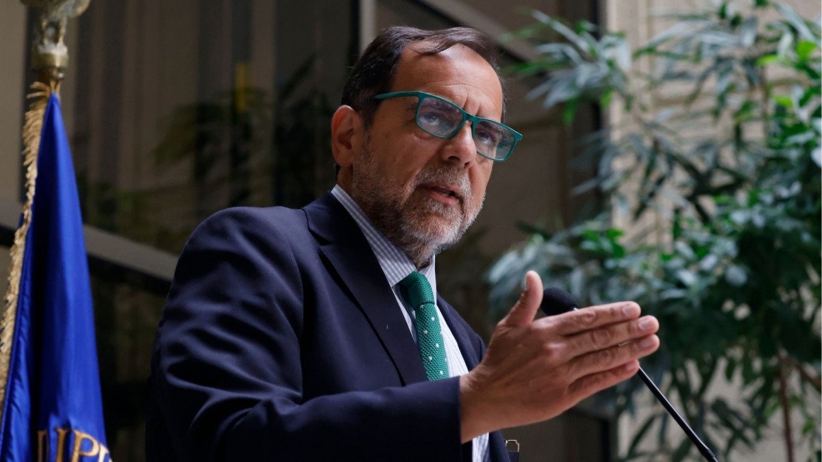 'Es dinero de todos los chilenos': Mulet emplaza a sindicatos de Codelco que llaman a no devolver los bonos