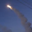 Estados Unidos informó ataques contra embarcaciones iraníes y bases de misiles en el sur de Irán, asegurando que actuó en defensa propia pese al alto el fuego vigente entre ambos países.