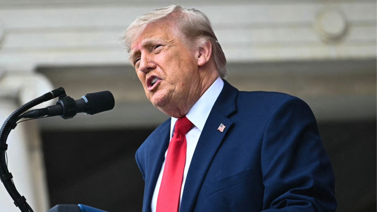 Crece preocupación por estado de salud de Trump: Fotos lo muestran con hematomas e hinchazón