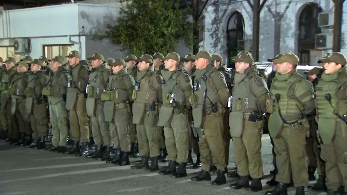 Carabineros realiza copamiento en Santiago: Cientos de funcionarios se desplegaron en estaciones de Metro y paraderos
