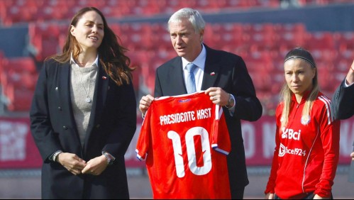 Kast promulga nueva Ley de Sociedades Anónimas Deportivas: 'Es extraño que un dueño tenga dos clubes que compitan entre sí'