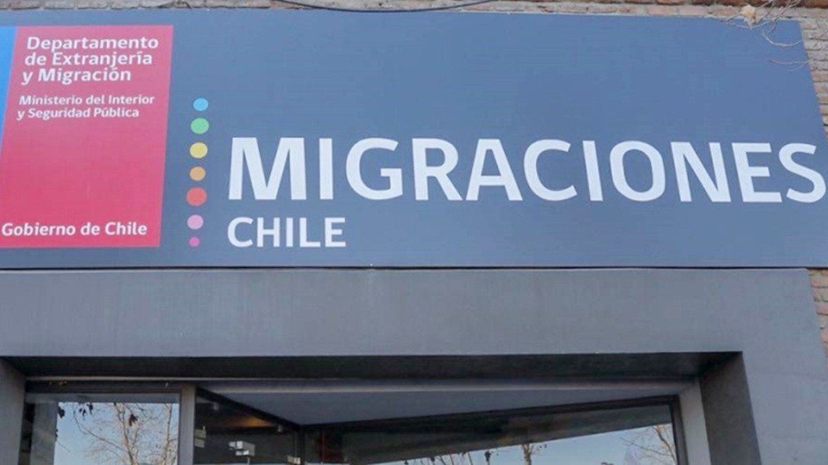 Gobierno anuncia fiscalización a empresas que contraten migrantes irregulares: 'No se puede trabajar sin autorización'