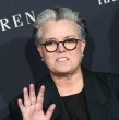 La actriz y ex conductora Rosie O\\\'Donnell confesó haberse sometido a un lifting facial a los 64 años. Compartió fotos sin filtro y habló de su crisis feminista antes de tomar la decisión.