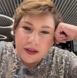 Rocío Donoso denunció el robo de medicamentos para tratar su cáncer de mama desde un estacionamiento en Las Condes. Los fármacos estaban avaluados en casi $8 millones y eran clave para continuar su tratamiento.