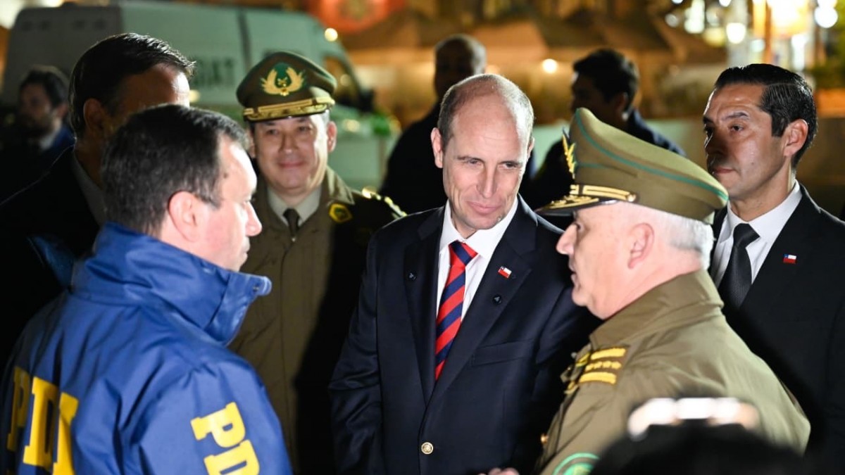'Este tipo de operativos los vamos a hacer casi a diario': Carabineros y PDI desplegaron más de 6 mil funcionarios en todo el país