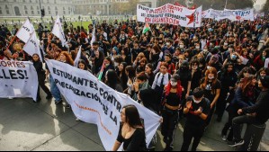 'La educación se defiende en las calles': Todo lo que tienes que saber del paro nacional anunciado por la Confech