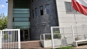 Condenan a 20 años de cárcel a excarabinero que intentó quemar viva a su familia