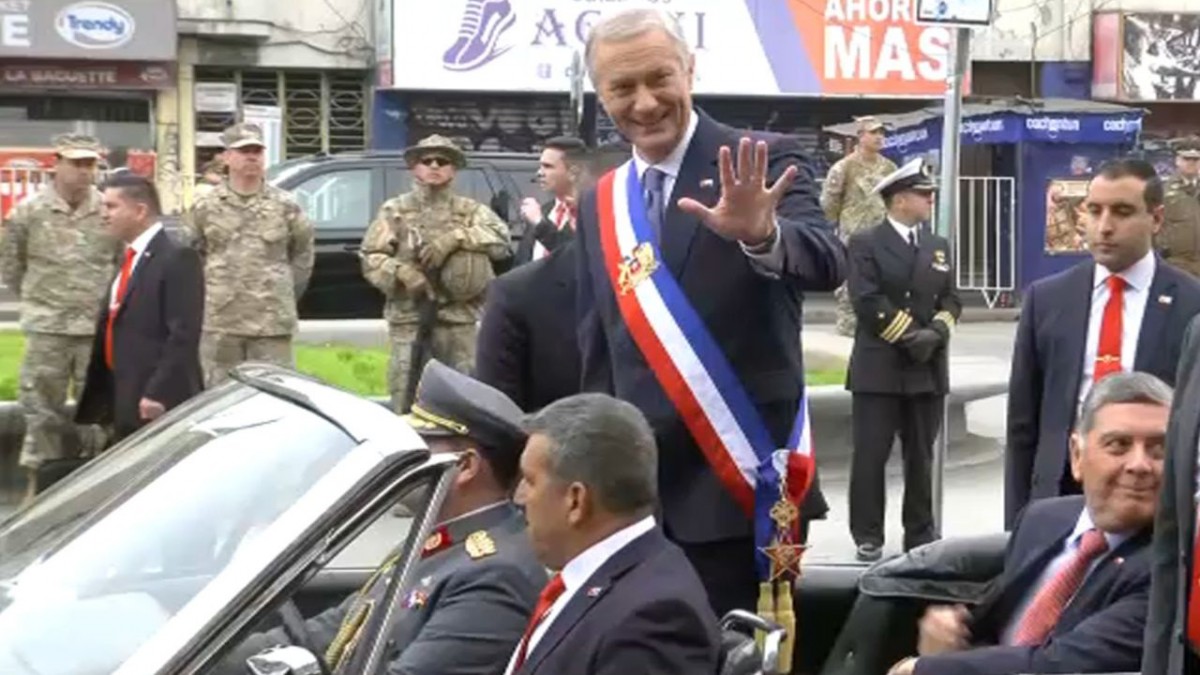 Video muestra al Presidente Kast arriba del Ford Galaxie a minutos de dar su primera Cuenta Pública