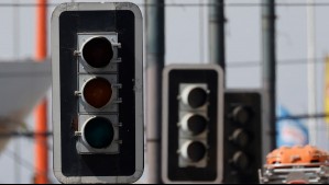 Hasta 8 horas sin servicio: 7 comunas de la RM que tendrán cortes de luz este martes