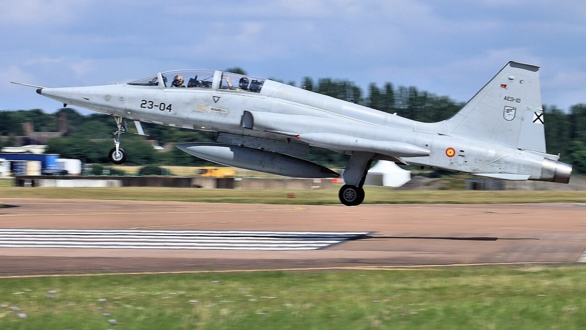 Gobierno anticipa reemplazo de los F-5 de la FACh: ¿Qué pasará con los históricos aviones de combate?
