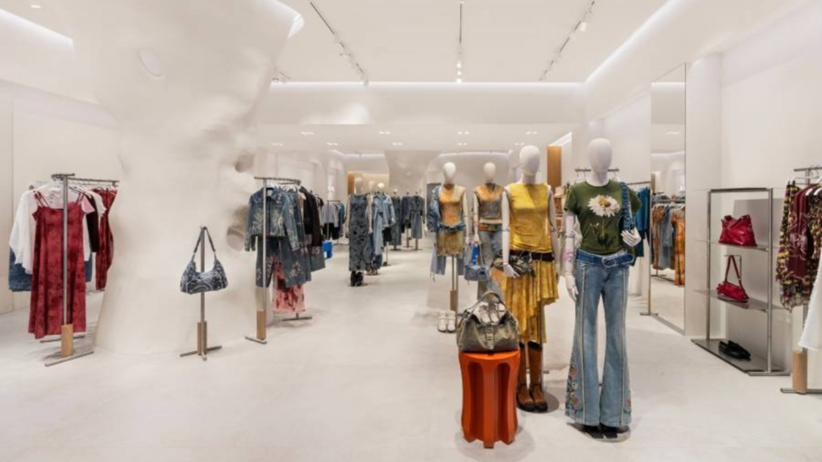 Conocida marca de ropa reabrirá tienda en Santiago con un nuevo formato: Apostará por una experiencia distinta de compra