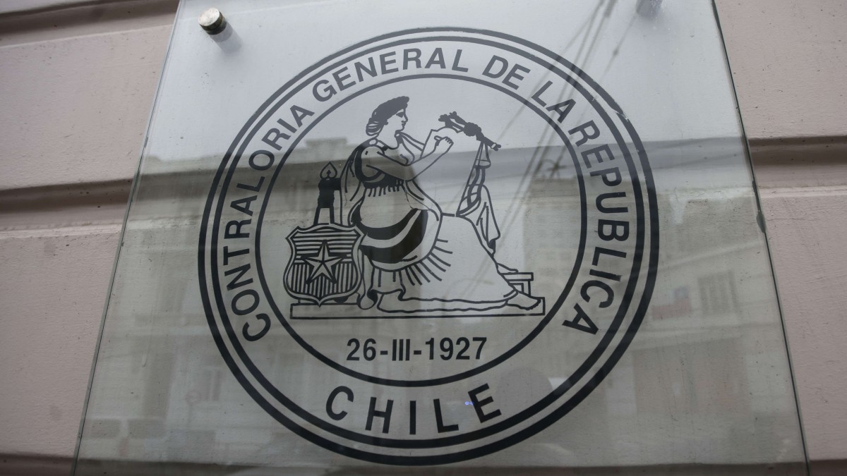 Contraloría pone la lupa sobre 15 alcaldes: arriesgan multas y hasta destitución por incumplir obligación legal