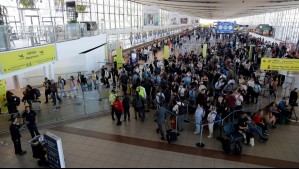 Activan protocolo de emergencia en el Aeropuerto de Santiago por presunta presencia de bomba