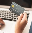La CMF puso en marcha la primera etapa de la norma que redefine el pago mínimo en tarjetas de crédito, con cambios graduales en la fórmula y cuotas sin interés.