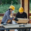 El Sence dejó de recibir nuevas postulaciones al Subsidio al Empleo Joven y al Bono al Trabajo de la Mujer. Revisa quiénes podían acceder y qué informó el organismo.