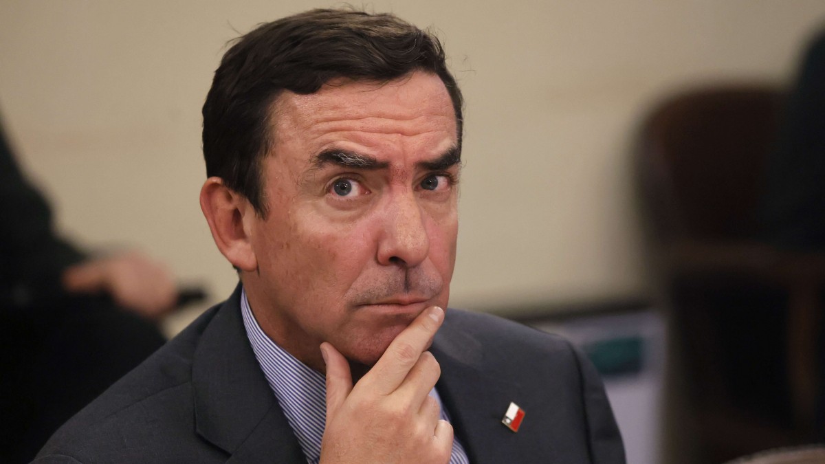 'Va a depender de las circunstancias': Ministro de Justicia no descartó indultos a violadores de niños