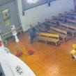 Meganoticias tuvo acceso a dos videos que muestran el momento exacto de la balacera ocurrida al interior de una iglesia de la ciudad de Rancagua, en la región de O\\\'Higgins. ¡Revisa los registros!