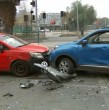 Esta mañana, cerca de las 07:30 horas, ocurrió un accidente de tránsito en la intersección de calle Capitán Prat con avenida Vicuña Mackenna, en la comuna de San Joaquín. Una mujer resultó lesionada.