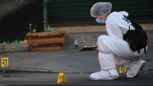 Carabineros disparó a delincuentes tras intento de atropello: Detienen en Paine a dos sujetos que robaron camión con huevos