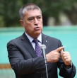 El alcalde de Santiago, Mario Desbordes, anunció que el municipio solicitará una investigación a Carabineros por el procedimiento que derivó en un enfrentamiento entre funcionarios de seguridad municipal.