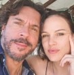 Ya no ocultan su amor. El periodista Mauricio Jürgensen encendió las redes sociales al compartir en Instagram una serie de románticas fotografías junto a la actriz Luciana Echeverría.