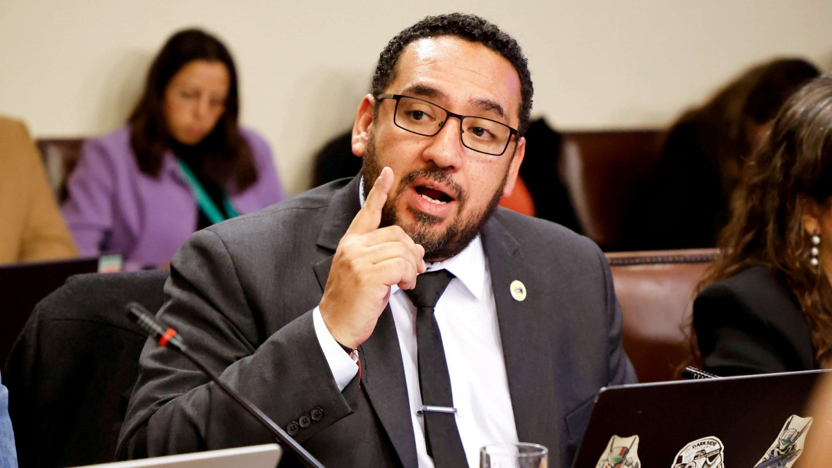 Exministro Cataldo descartó que solo la promesa de condonación al CAE aumentara deudores