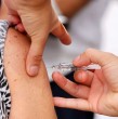 Conoce detalles sobre el reporte que realizó este jueves el Ministerio de Salud en torno a la circulación viral. El organismo hizo un llamado urgente a vacunarse, haciendo énfasis en los grupos de riesgo.