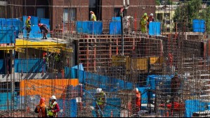 ¿Cuál es el tiempo mínimo para el horario de colación de los trabajadores?