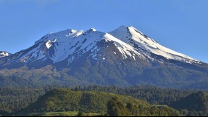 Excursionista pierde la vida tras caer unos 200 metros por la ladera del volcán Calbuco