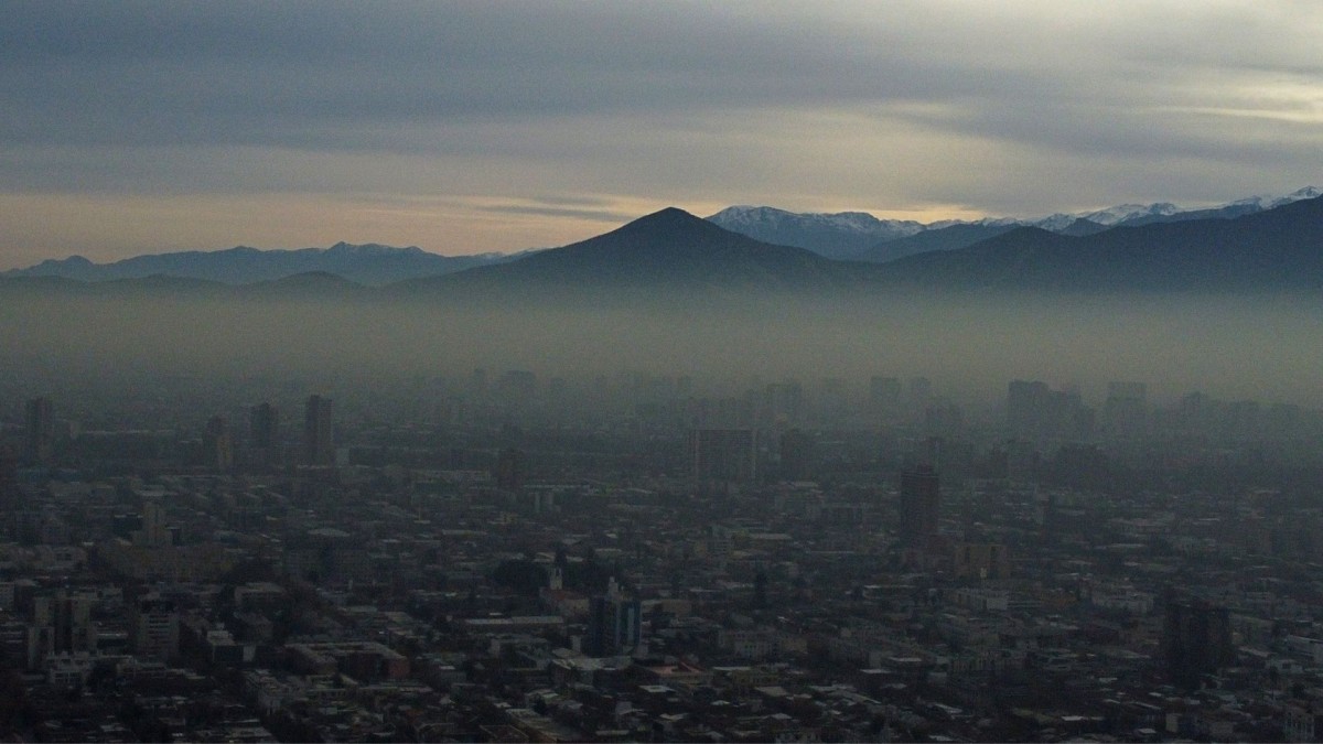 Declaran preemergencia ambiental para este sábado en la RM: Revisa los vehículos que se suman a la restricción de circulación