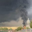 Un incendio de grandes proporciones afecta desde las 05:30 horas de este domingo a un recinto ubicado en calle Piloto Acevedo con Transversal, en la comuna de Cerrillos. Existe riesgo de propagación a viviendas.
