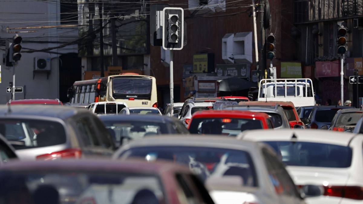 Por hasta 6 horas: Revisa los cortes de luz que afectarán a las comunas de Santiago este lunes