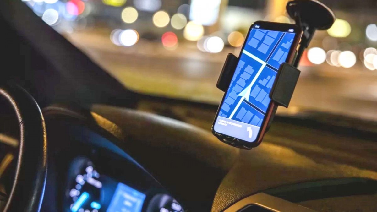 Una yegua de carga, 24 kilos de manjar y hasta una prótesis dental: Los objetos más raros que chilenos han perdido en Uber
