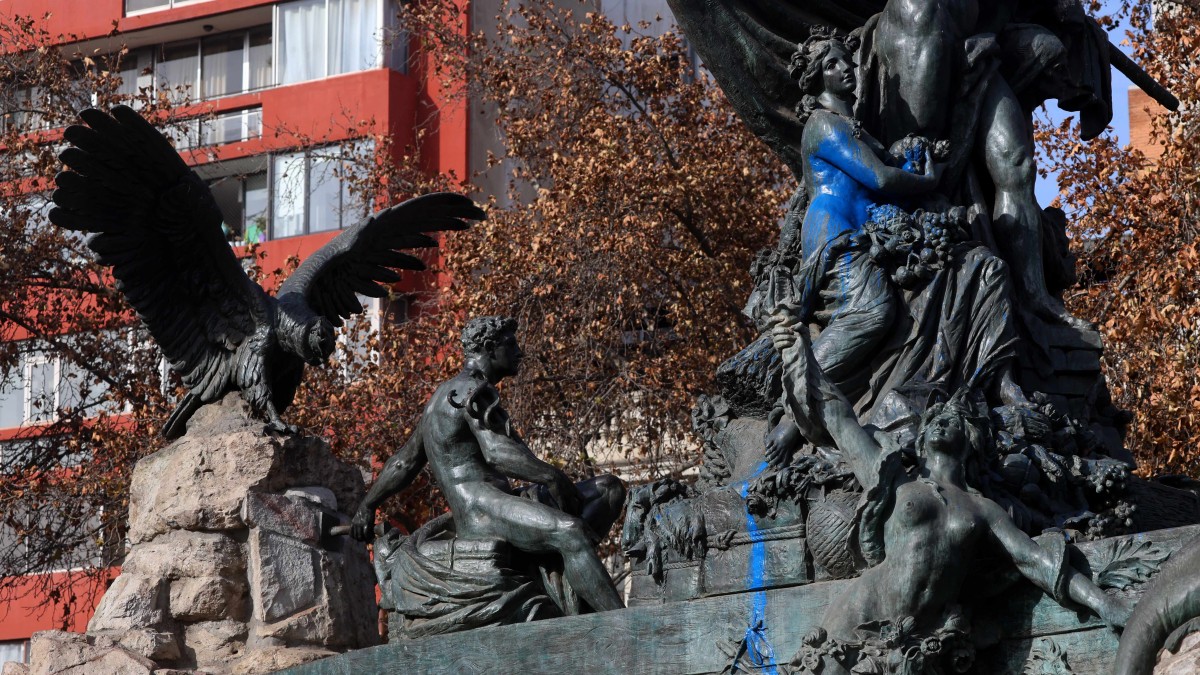 ¿Cerrar solo la Fuente Alemana o todo el Parque Forestal?: Consejo de Monumentos pide al municipio de Santiago aclarar el proyecto