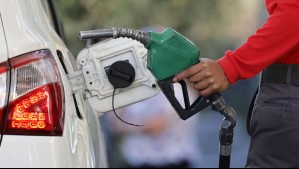 ¿Seguirá bajando la bencina?: Experta proyecta nuevas bajas en el precio de los combustibles luego del jueves