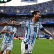 Argentina se impuso 3 a 0 a Argelia en el Mundial 2026. El debut estuvo marcado por los tres goles de Lionel Messi, quien empató al alemán Klose como goleador histórico de la cita.
