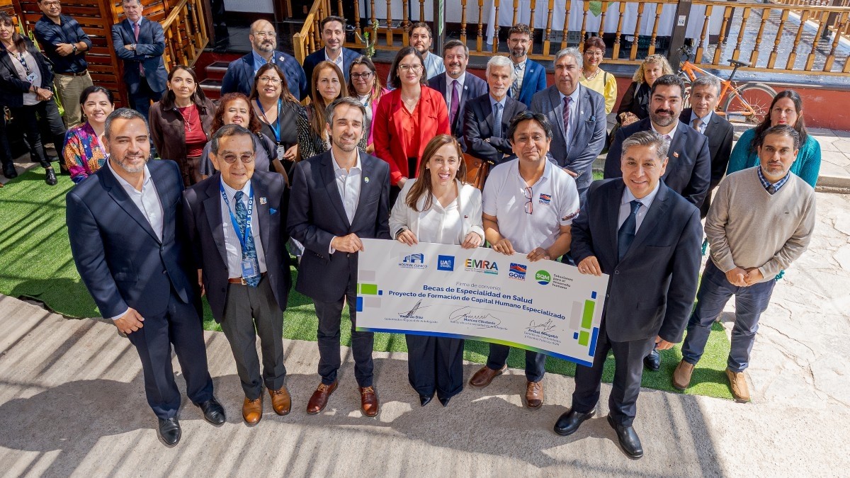 SQM impulsa becas para formar especialistas y fortalecer la atención de salud en el norte de Chile
