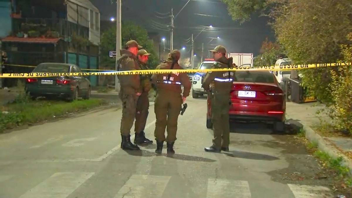Mujer de 64 años es asesinada por un hombre con un arma cortopunzante en Maipú
