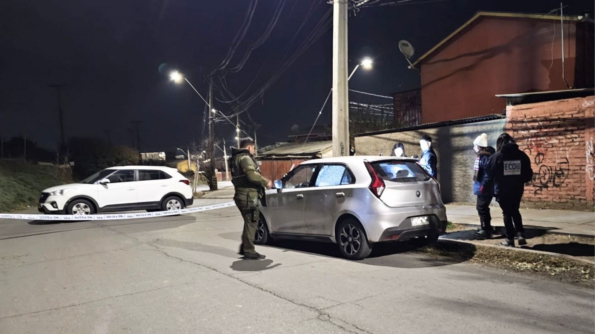 Joven de 21 años muere tras recibir un disparo en la cabeza mientras estaba dentro de un vehículo en Puente Alto