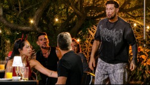 Mateucci provocó a Claudio Rojas todo el día en Volverías con tu ex? 2 y el abogado le lanzó jugo en el karaoke