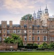 El príncipe George, segundo en sucesión al trono británico, estudiará desde septiembre en Eton College, uno de los internados más prestigiosos del Reino Unido. Conoce cuánto cuesta, cómo funciona y por qué es tradición para la familia real británica.