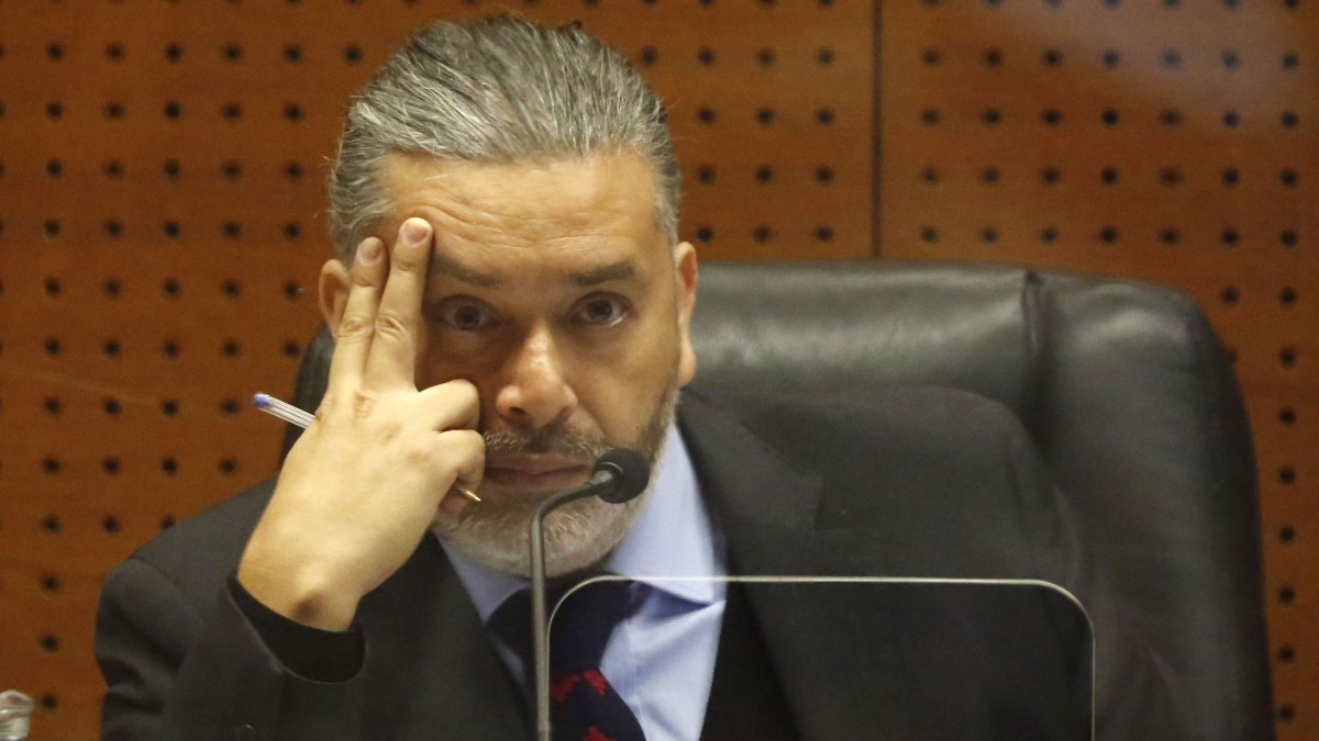 La coincidencia de Urrutia: Estaba con licencia médica cuando la Suprema abrió su proceso de remoción