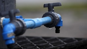Cortes de agua por hasta 15 horas: Estas tres comunas se verán afectadas por la suspensión del suministro